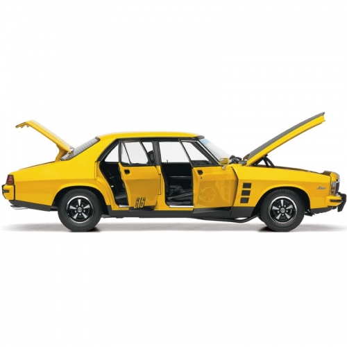 Holden HX Monaro GTS Sedan Absinth Yellow (308ci Engine)